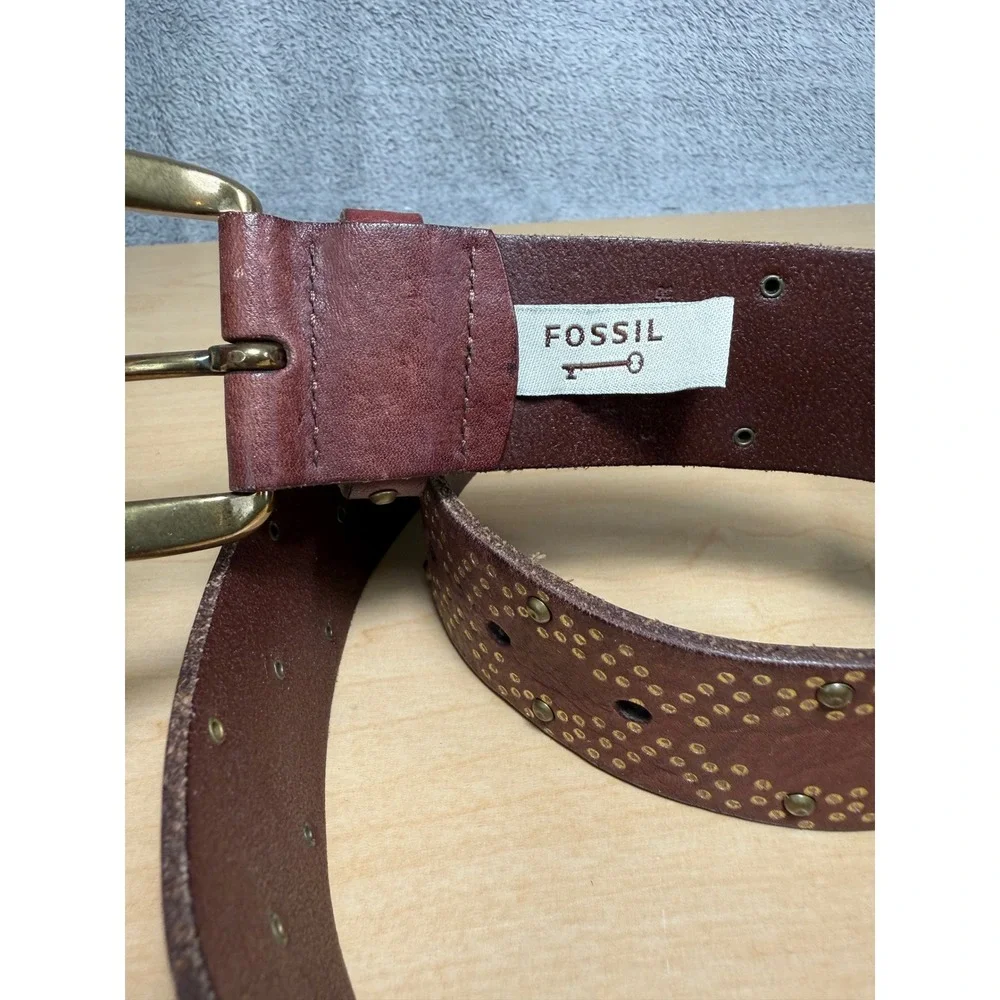 Fossil leather belt